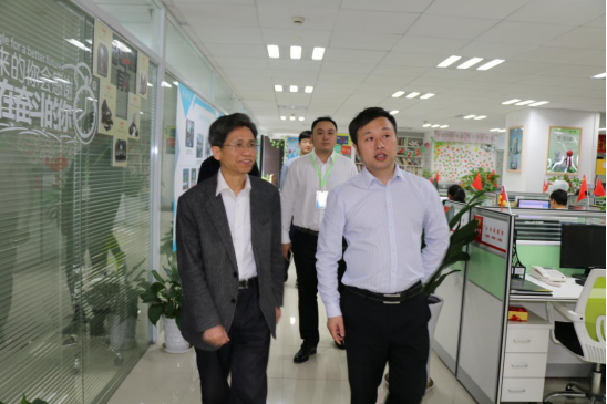 浙江工业大学党委书记梅新林率队考察葫芦娃集团280.png 浙江工业大学党委书记梅新林率队考察葫芦娃集团280.png
