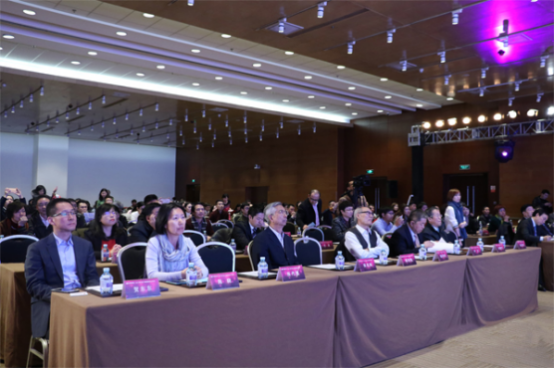 葫芦娃集团应邀参加2017中国互联网产业年会98.png
